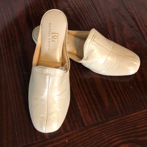 Daniel Green Oomphies Slippers